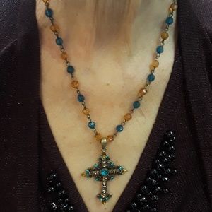 😎😎$12 or 3 for $30 Gem cross beaded necklace